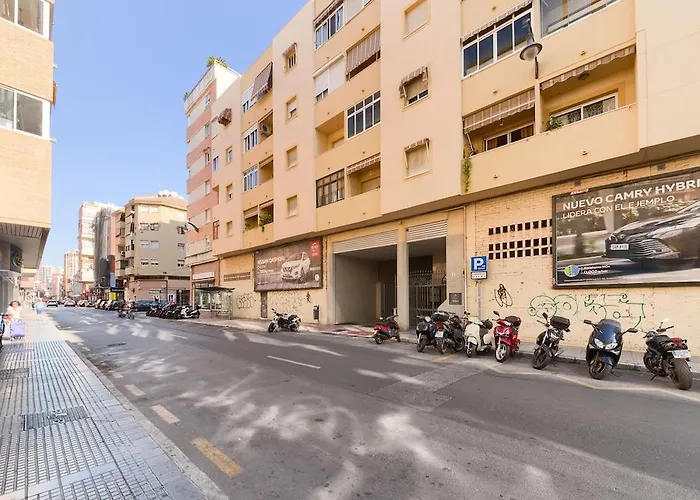 Holidays2Malaga Train Station Area Apartments